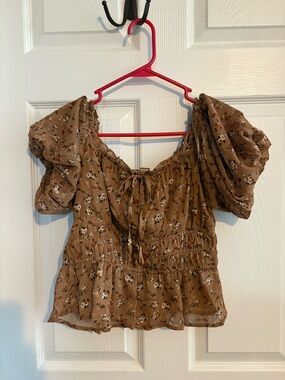 Women's Brown Floral Puff-Sleeve Peasant Top